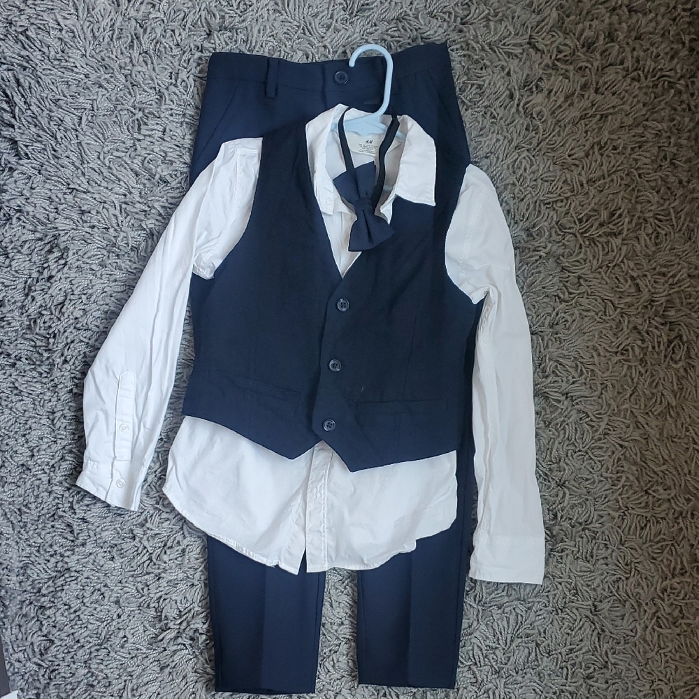 H&M Navy Blue Vest, Pants, And Bow Tie with White Shirt Set (6x)
